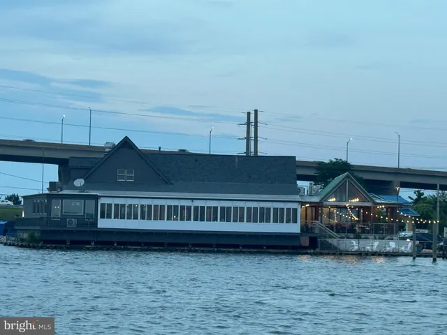 $1,395,000 | 522 Narrows Pointe Drive, Grasonville, MD 21638