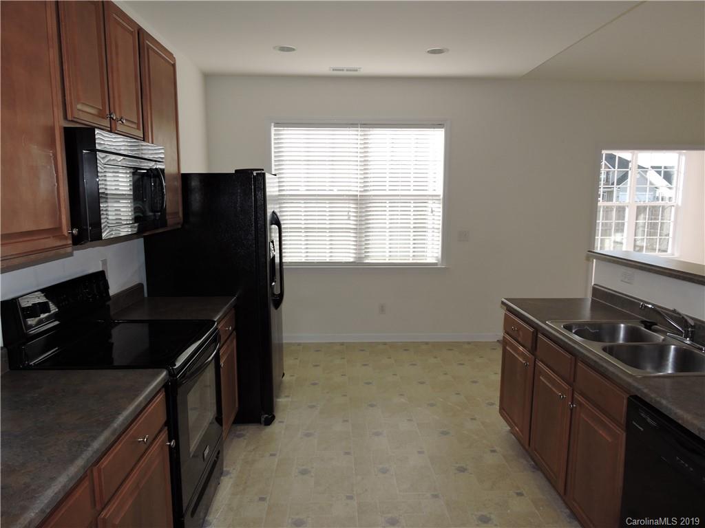 366 West Swift Creek Road Fletcher, NC 28732 - Photo 4 of 21