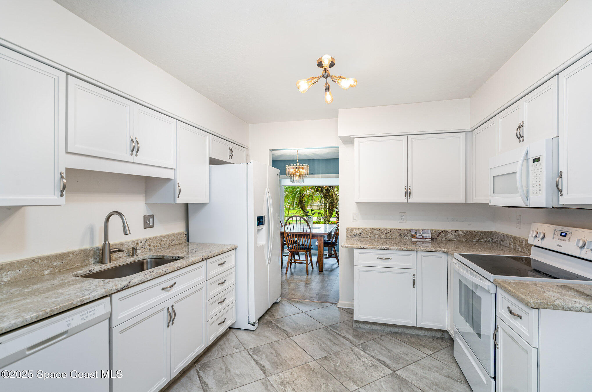 1372 Independence Avenue Melbourne, FL 32940 - Photo 11 of 38 Kitchen