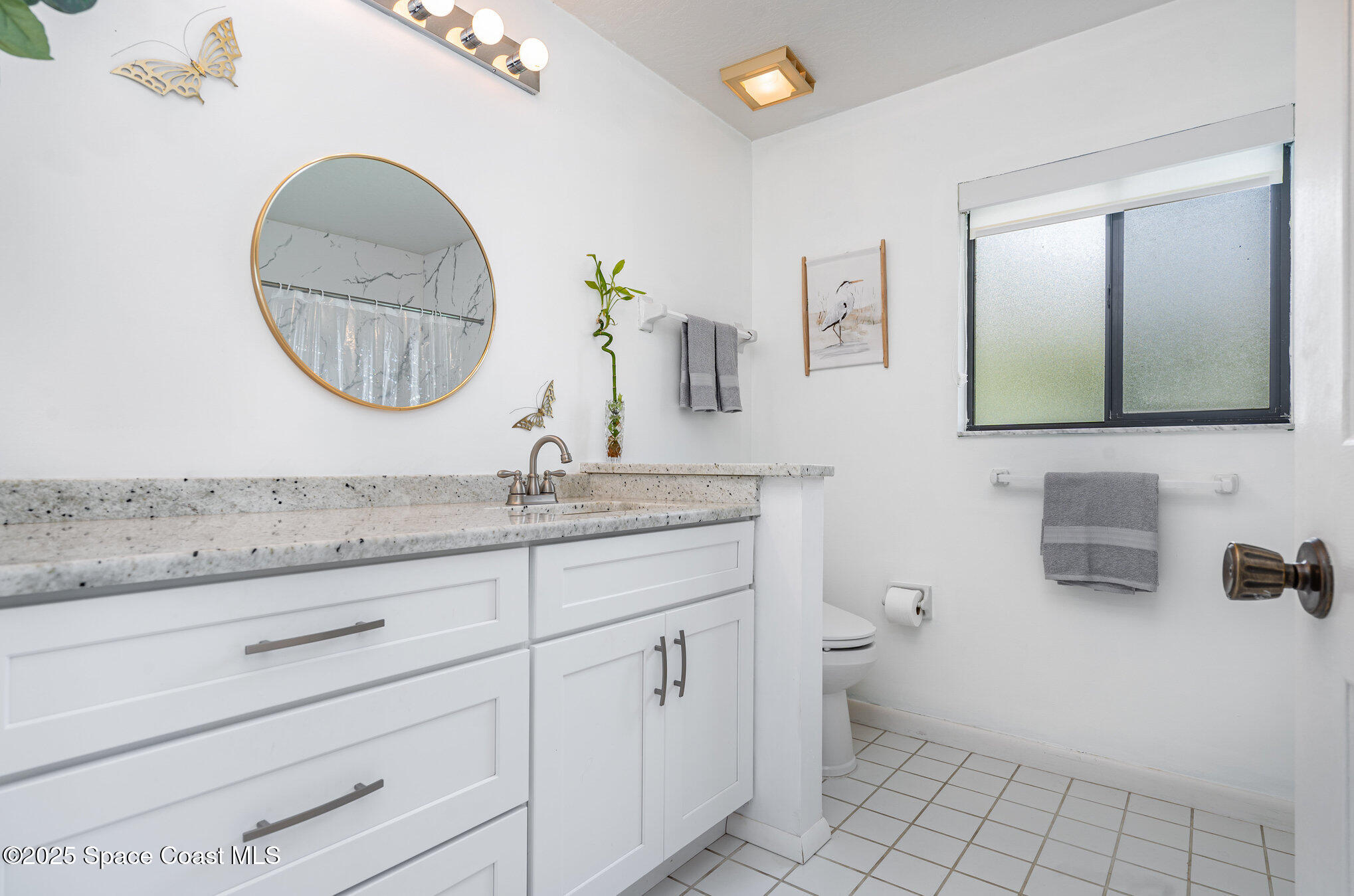 1372 Independence Avenue Melbourne, FL 32940 - Photo 19 of 38 Guest Bathroom