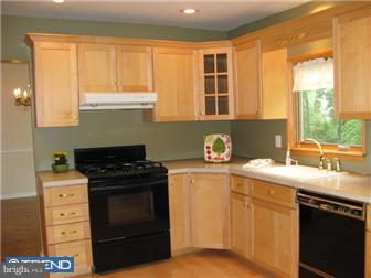 605 Mourning Dove Road Audubon, PA 19403 - Photo 4 of 12 Kitchen
