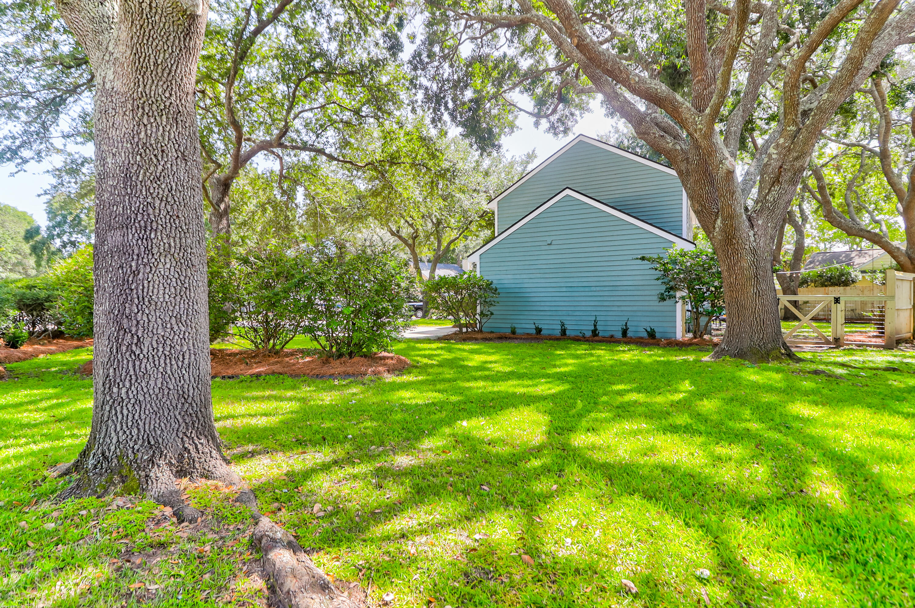 1404 Oak Landing Road Mount Pleasant, SC 29464 - Photo 29 of 34 1404 Oakland (17)
