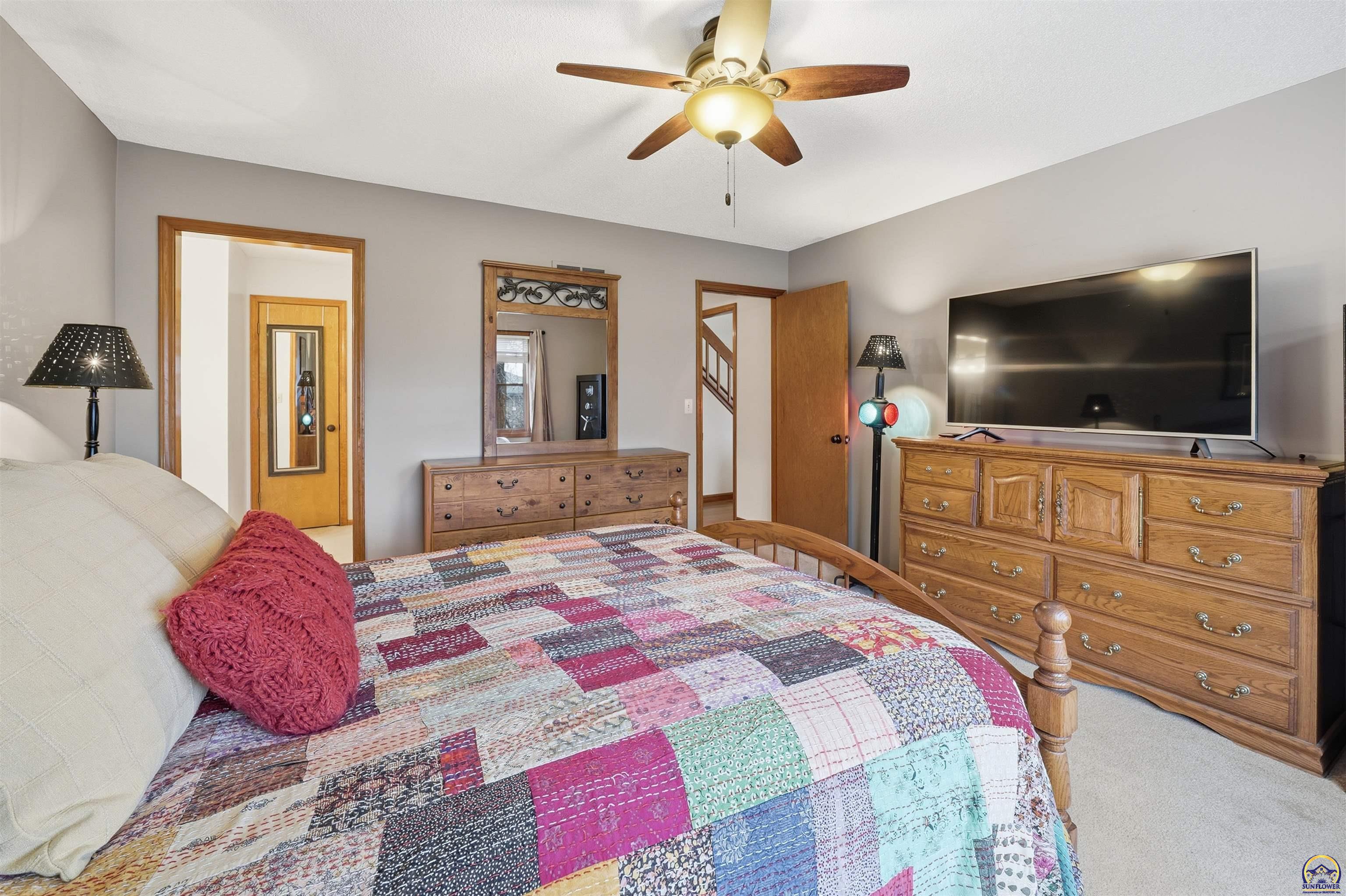 3911 Southwest 38th Lane Topeka, KS 66610 - Photo 14 of 35