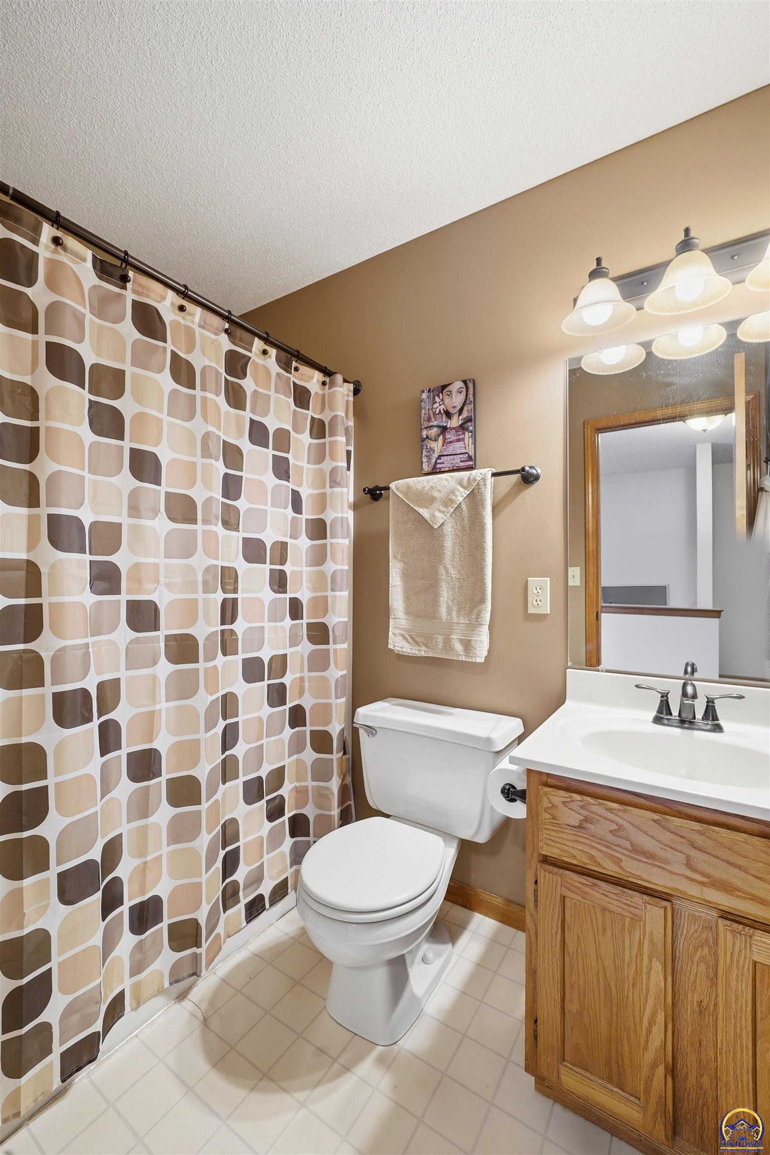 3911 Southwest 38th Lane Topeka, KS 66610 - Photo 22 of 35