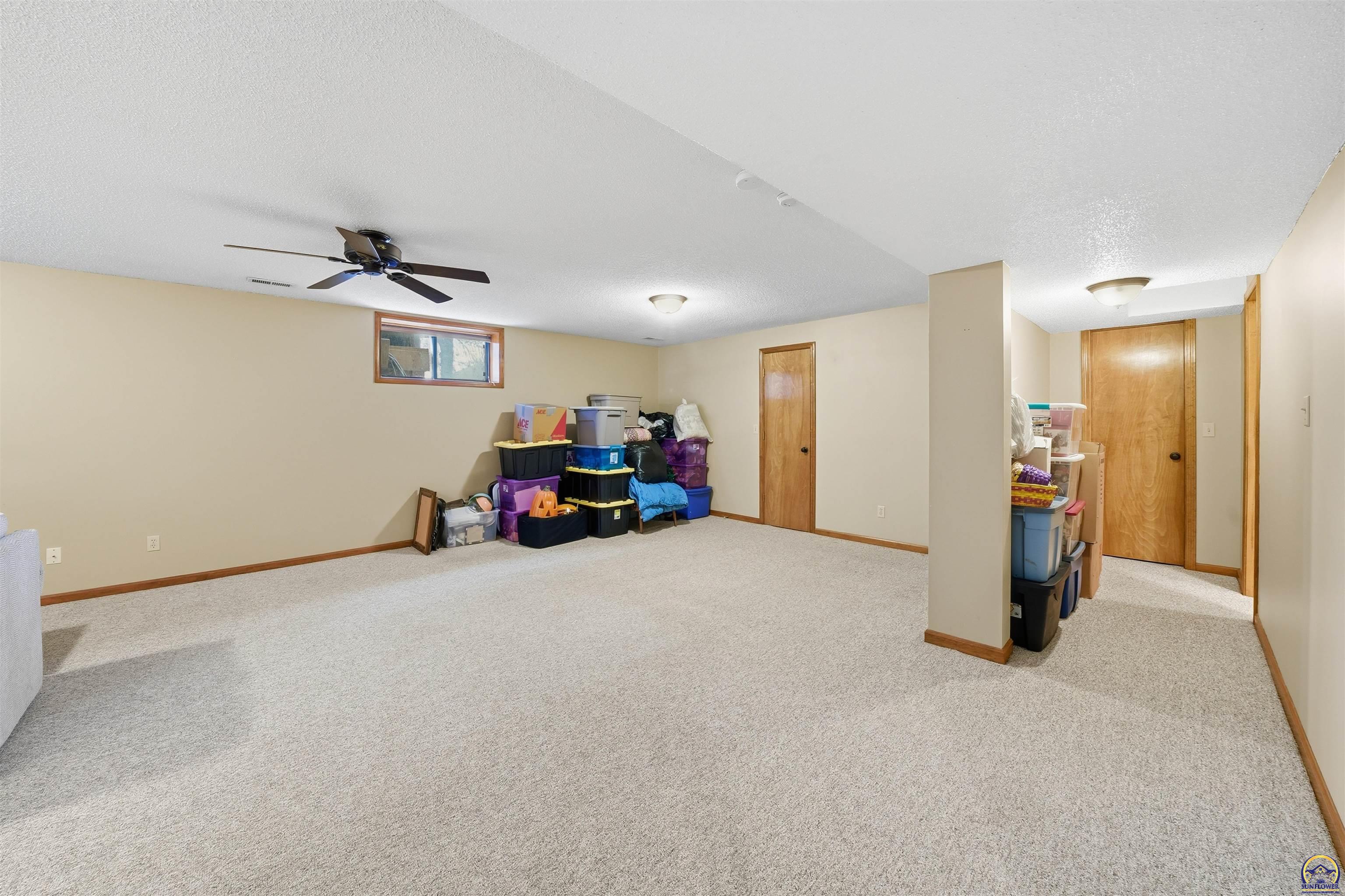 3911 Southwest 38th Lane Topeka, KS 66610 - Photo 25 of 35