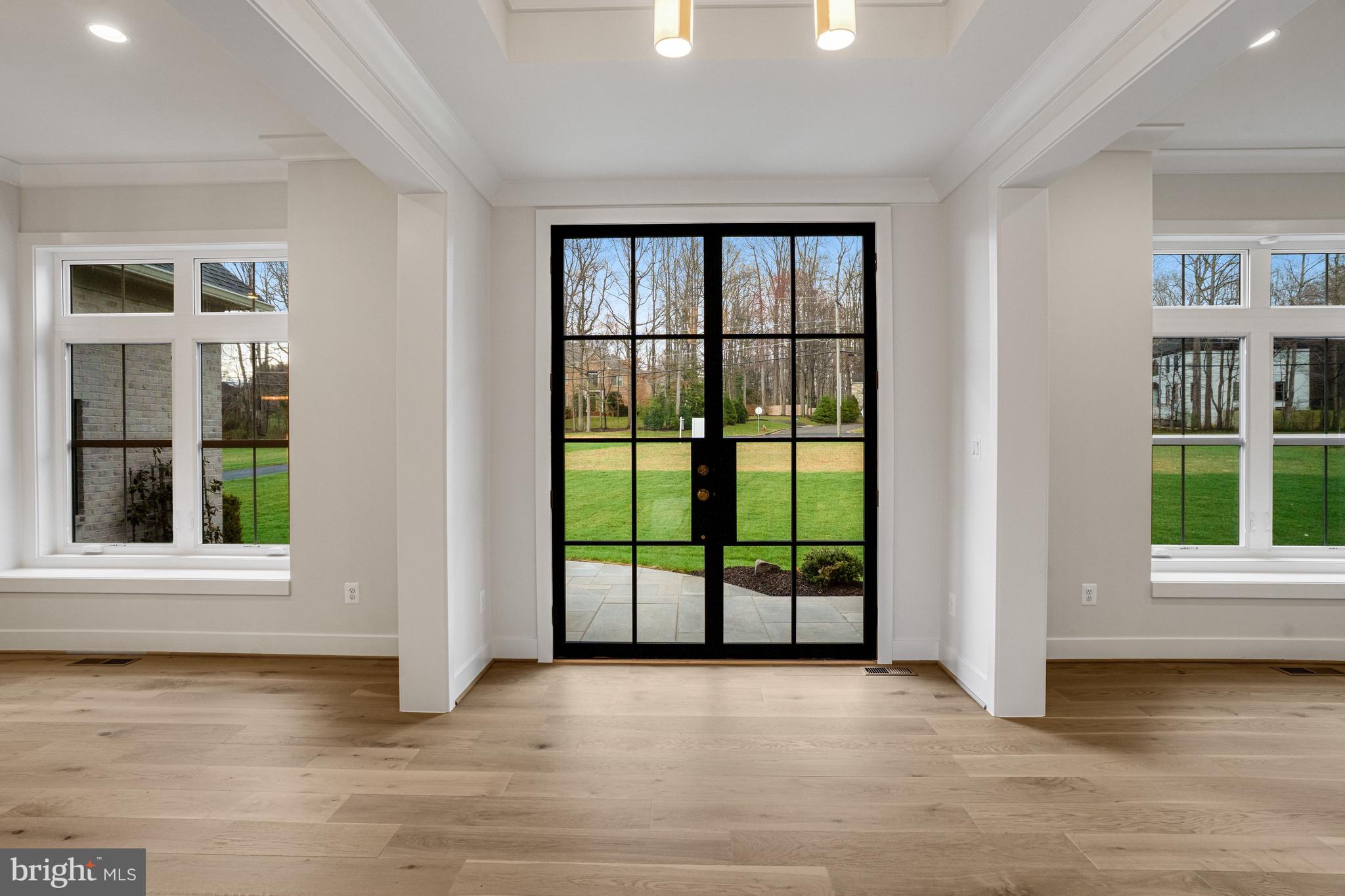 1002 Springvale Road Great Falls, VA 22066 - Photo 13 of 114