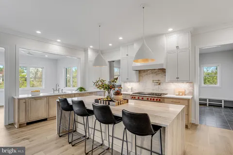$4,149,500 | 1002 Springvale Road, Great Falls, VA 22066