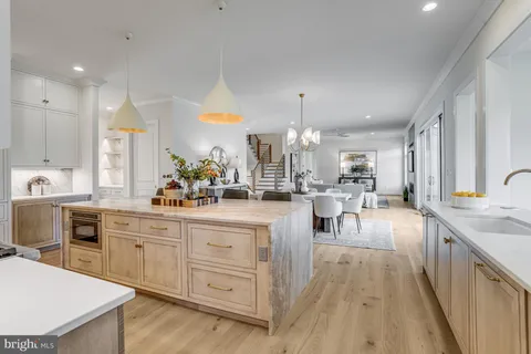 $4,149,500 | 1002 Springvale Road, Great Falls, VA 22066