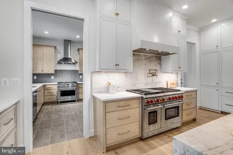 $4,149,500 | 1002 Springvale Road, Great Falls, VA 22066