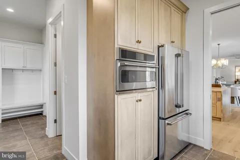 $4,149,500 | 1002 Springvale Road, Great Falls, VA 22066