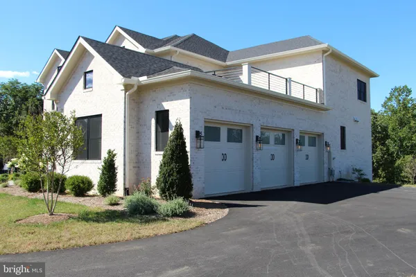 $4,149,500 | 1002 Springvale Road, Great Falls, VA 22066