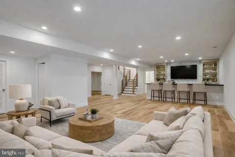 $4,149,500 | 1002 Springvale Road, Great Falls, VA 22066