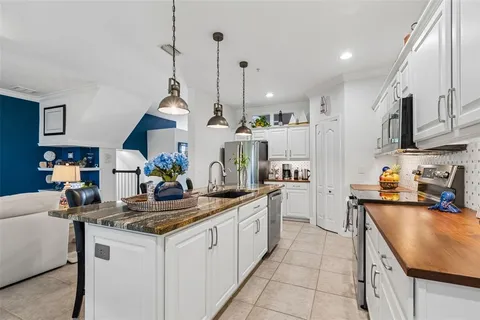 $480,000 | 3112 Oyster Bayou Way, Clearwater, FL 33759