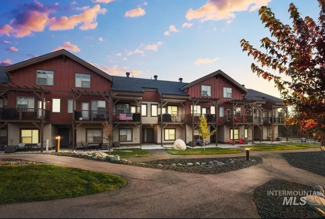 $549,900 | 211 Broken Pine Lane, McCall, ID 83638