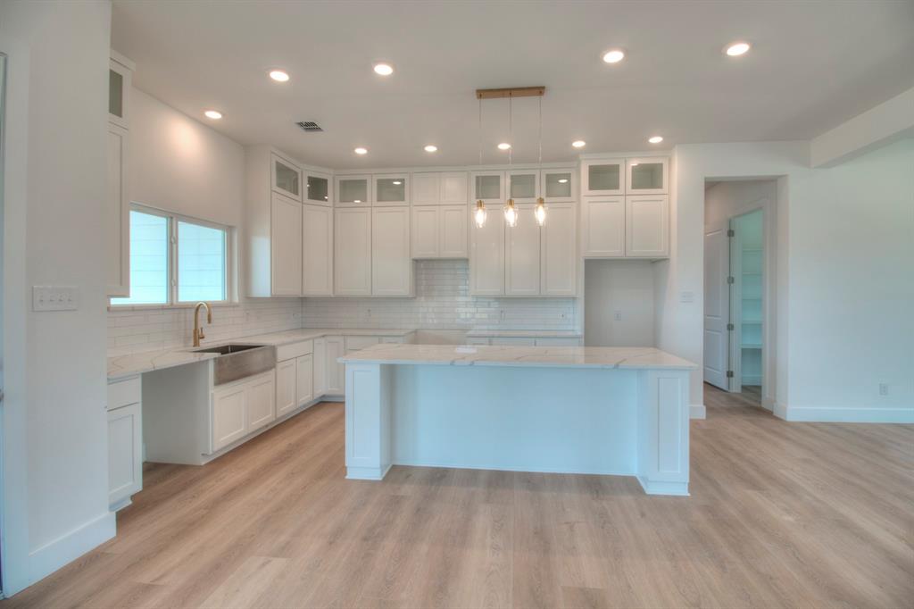 117 Mustang Springs Circle Sunset, TX 76270 - Photo 15 of 40