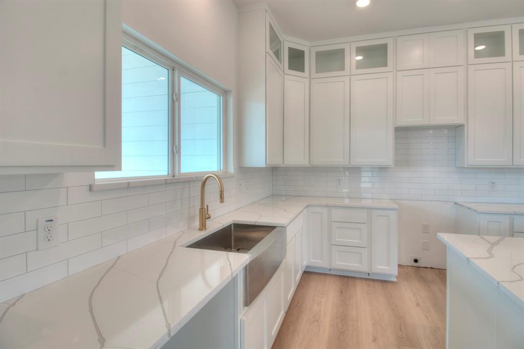 117 Mustang Springs Circle Sunset, TX 76270 - Photo 16 of 40