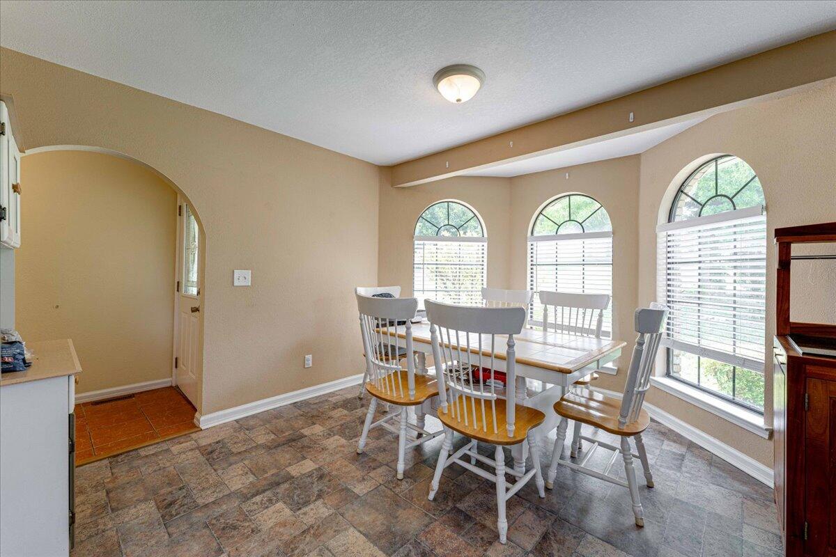 04-4244 Pattentown Rd-4
