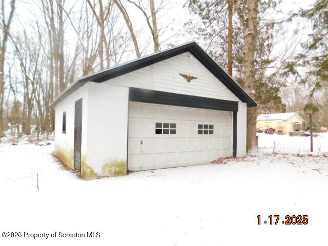 259 Nuangola Road Mountain Top, PA 18707 - Photo 8 of 22 2 CAR GARAGE
