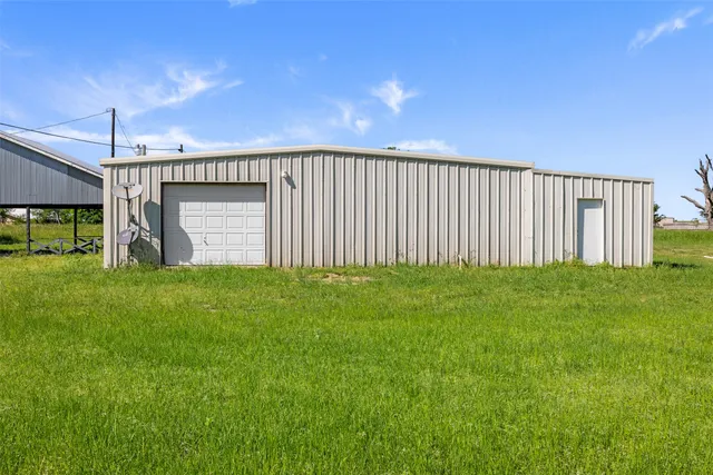 $450,000 | 447 North Commerce Street, Marquez, TX 77865