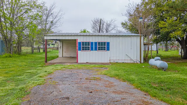 $450,000 | 447 North Commerce Street, Marquez, TX 77865