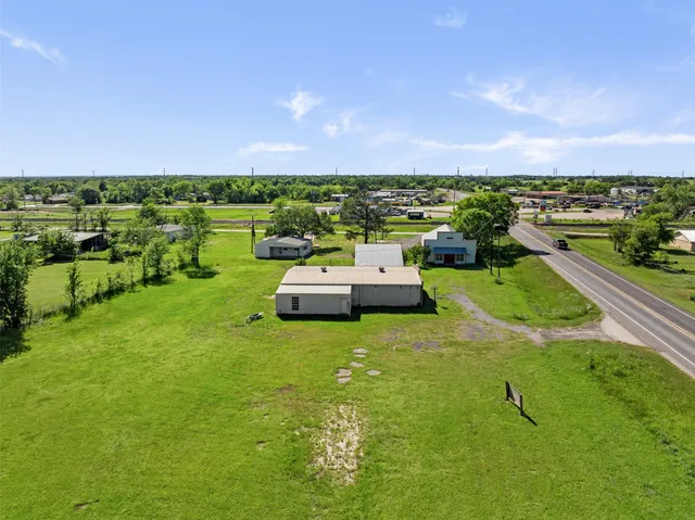 $450,000 | 447 North Commerce Street, Marquez, TX 77865