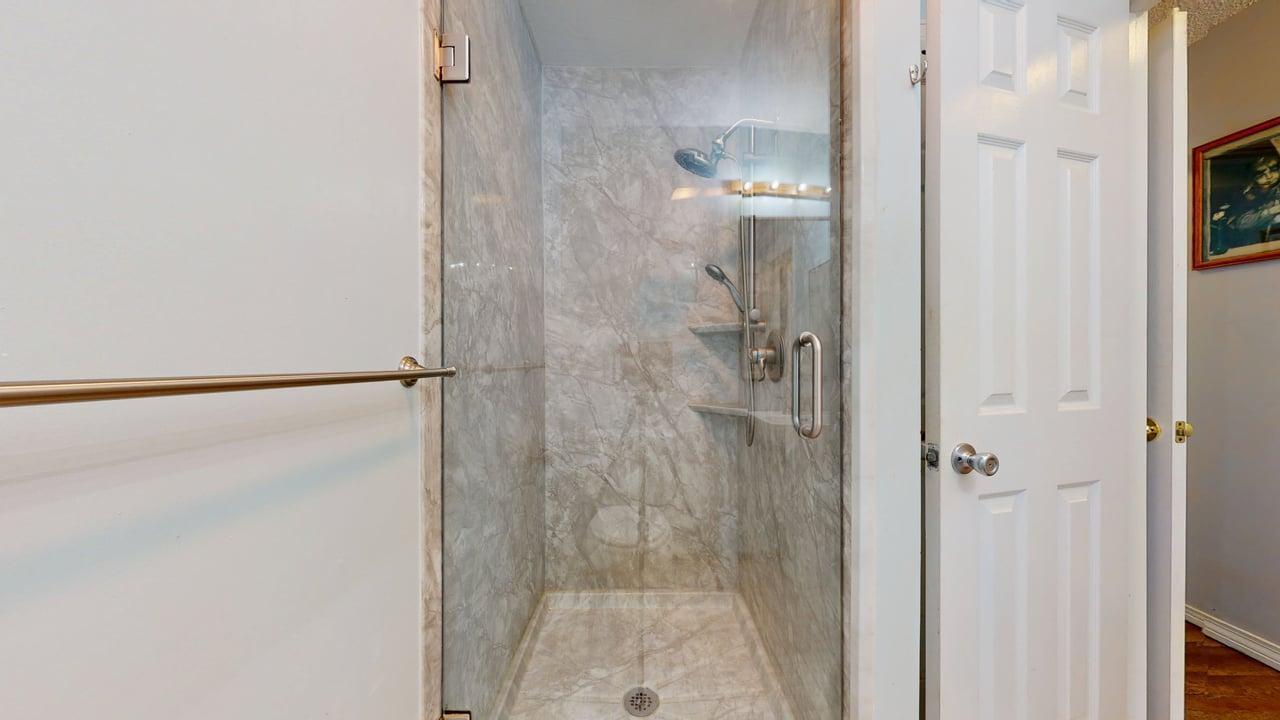 118 Fairoaks Drive Crestview, FL 32539 - Photo 12 of 23 a bathroom with a shower