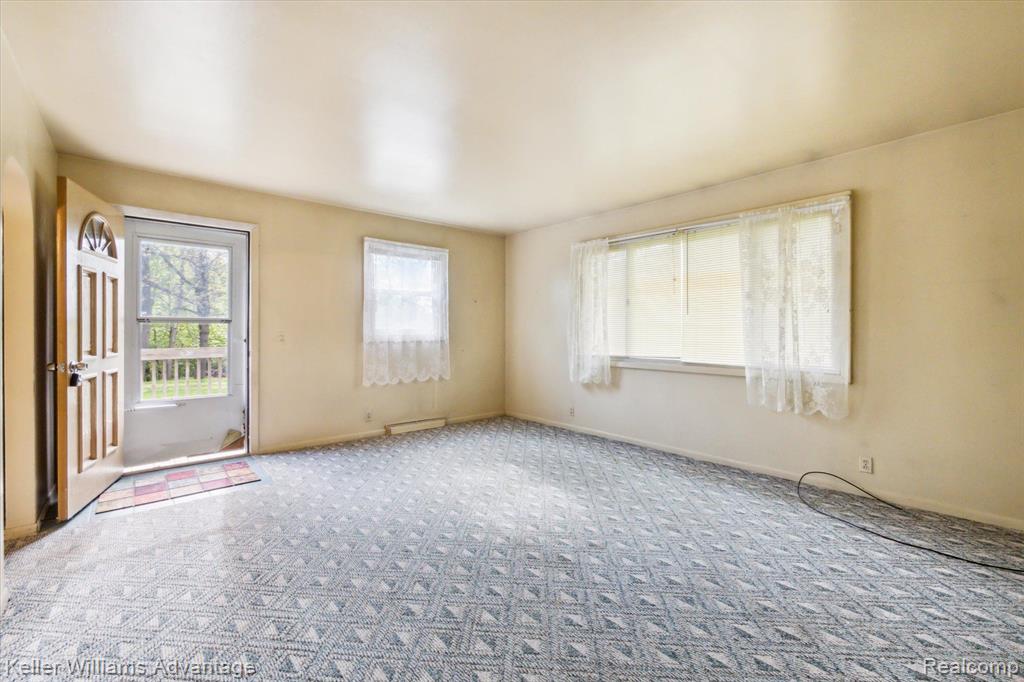 274 West Newark Road Lapeer, MI 48446 - Photo 5 of 41