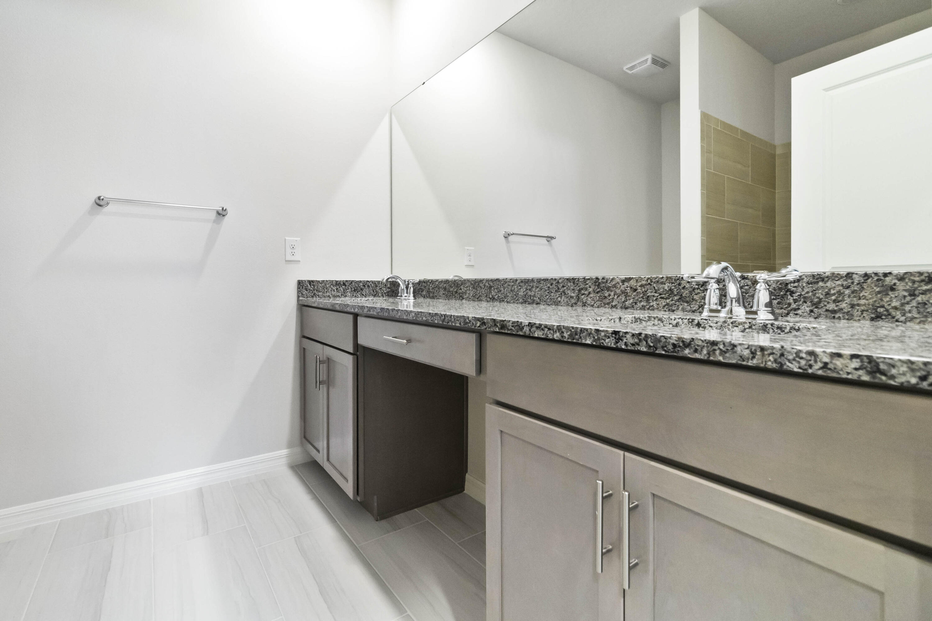 218 High Road Northwest Palm Bay, FL 32907 - Photo 18 of 27 021