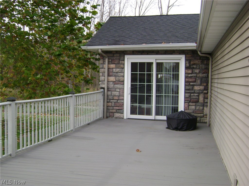 48505 North Ridge Road Amherst, OH 44001 - Photo 29 of 32