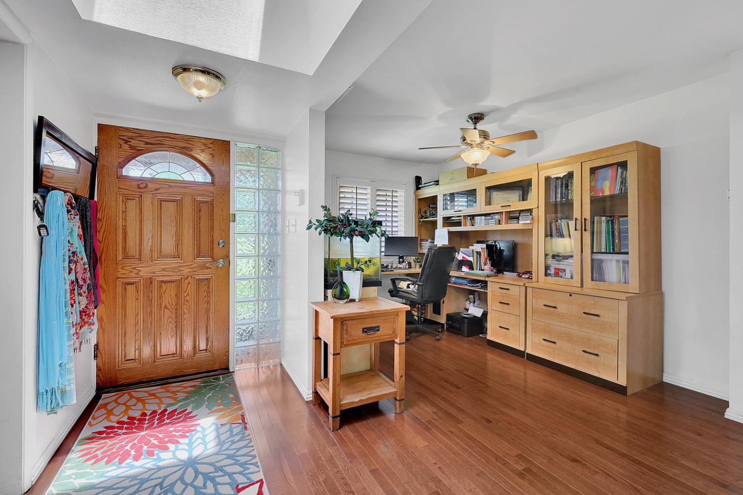 1213 Gary Way Carmichael, CA 95608 - Photo 6 of 51
