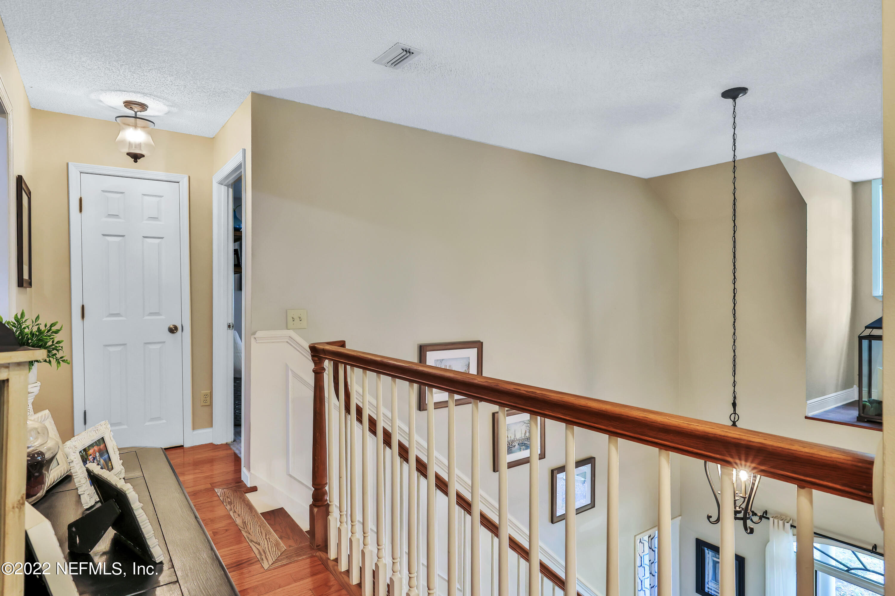 6135 Wells Road Macclenny, FL 32063 - Photo 34 of 59 Upstair hall