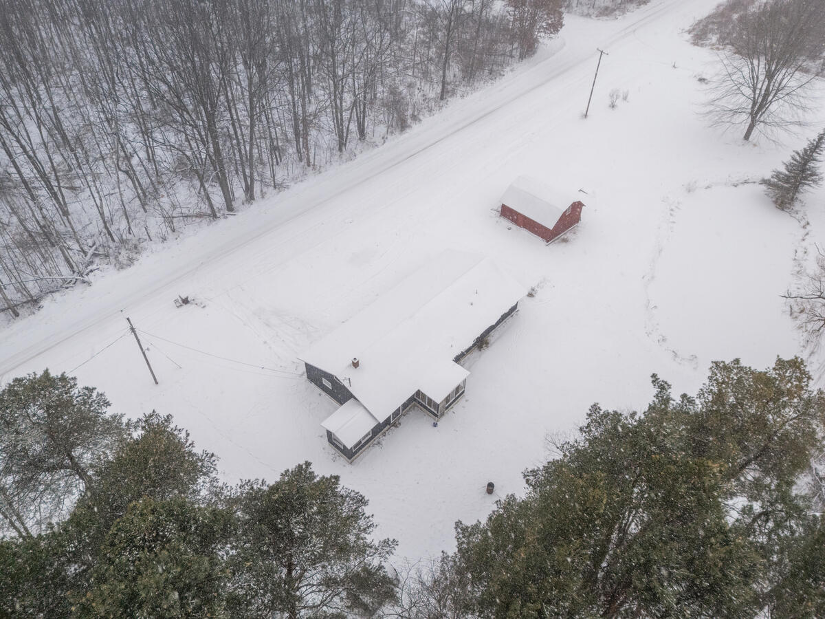 8551 Carlson Road Sheridan, MI 48884 - Photo 23 of 26 8551-Carlson_203