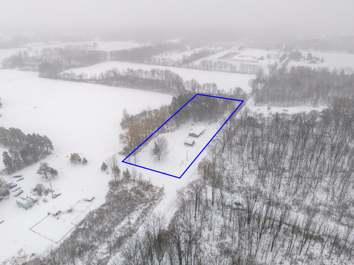 8551 Carlson Road Sheridan, MI 48884 - Photo 3 of 26 8551-Carlson_201