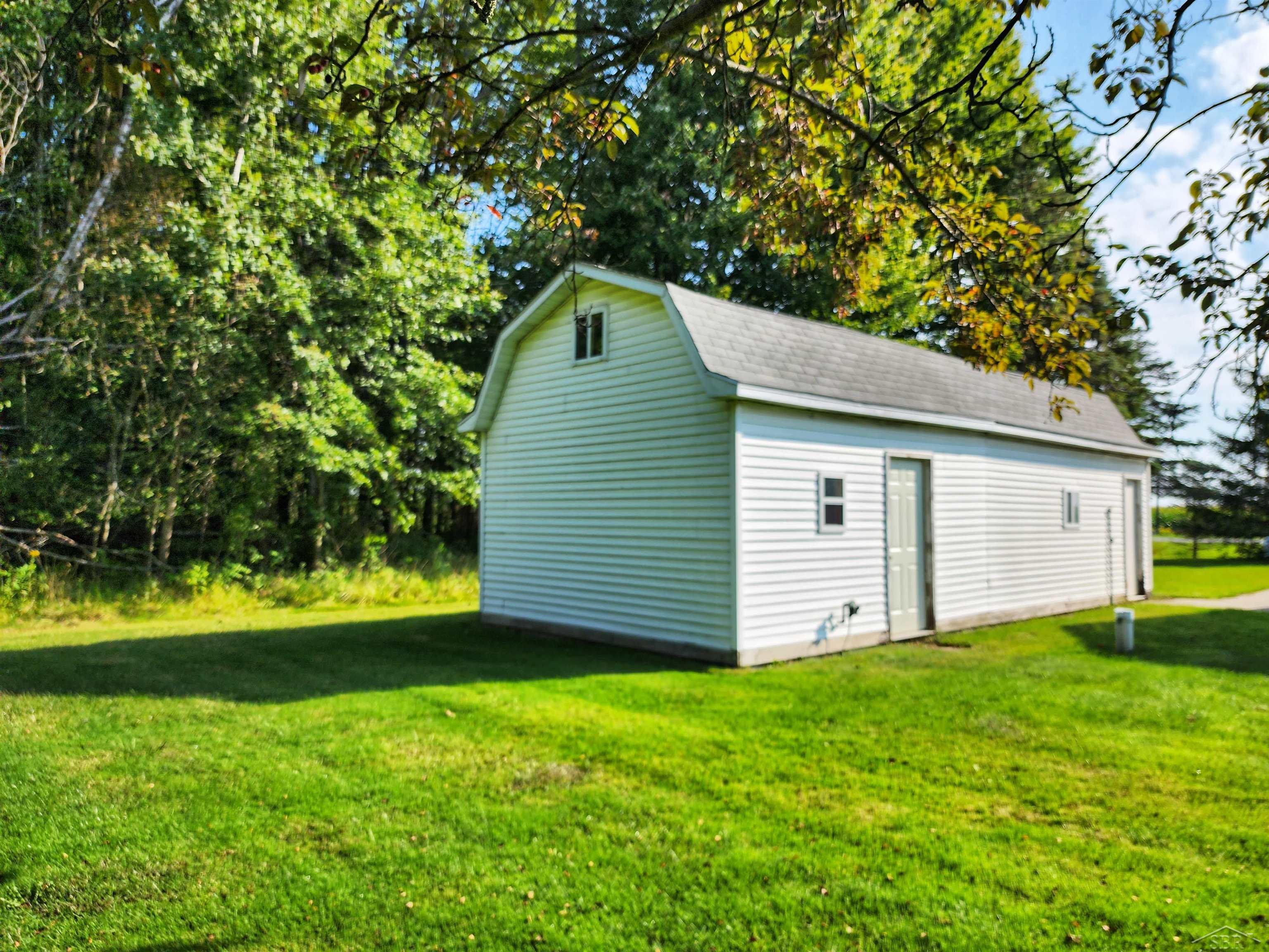 3954 South Merrill Road Merrill, MI 48637 - Photo 22 of 36 50121133-21.JPG