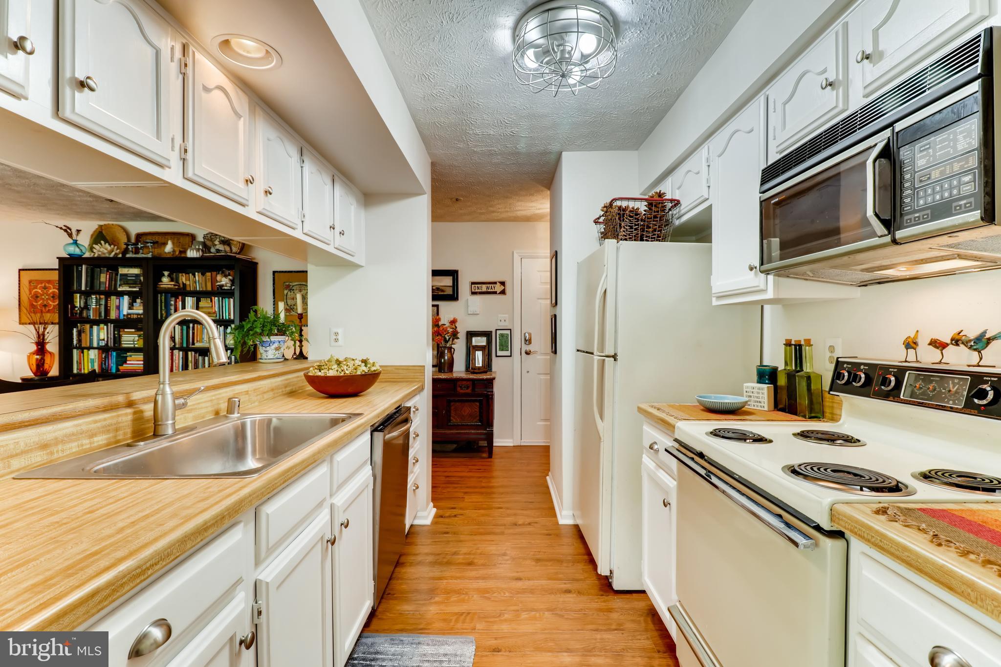 611 Deering Road, Unit 1F Pasadena, MD 21122 - Photo 5 of 11