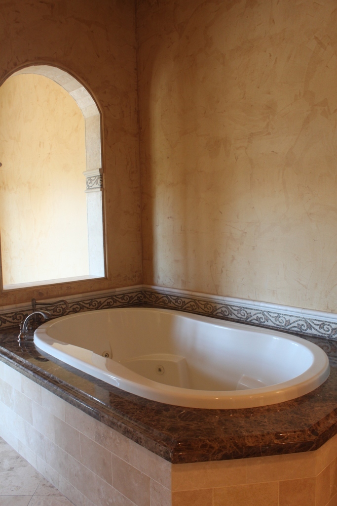 9290 East Thompson Peak Parkway, Unit 451 Scottsdale, AZ 85255 - Photo 42 of 64 Master Tub