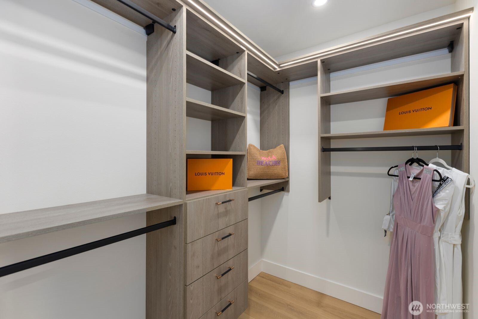929 North 87th Street Seattle, WA 98103 - Photo 19 of 38