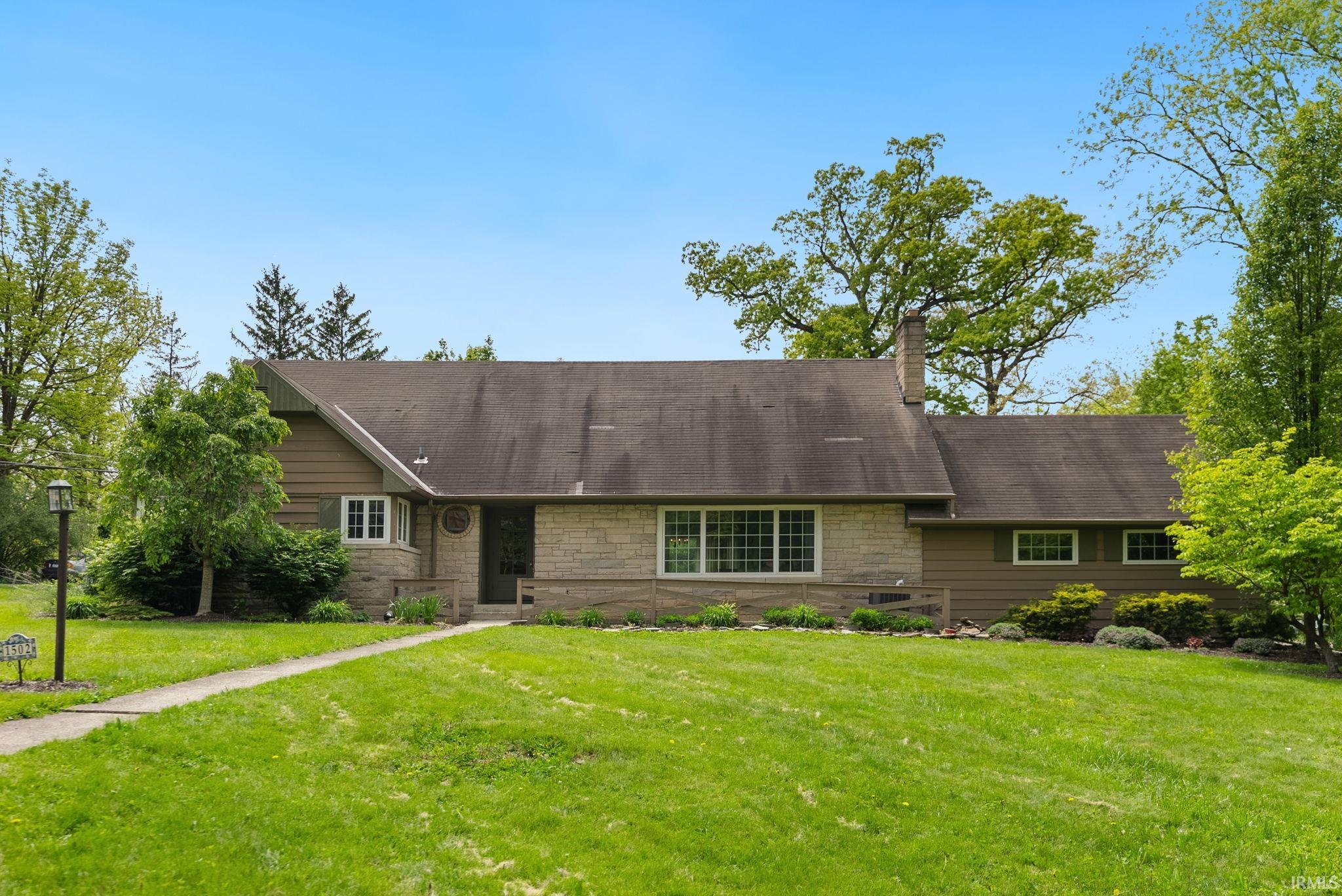 1502 Hawthorn Road Fort Wayne, IN 46802 - Photo 1 of 34
