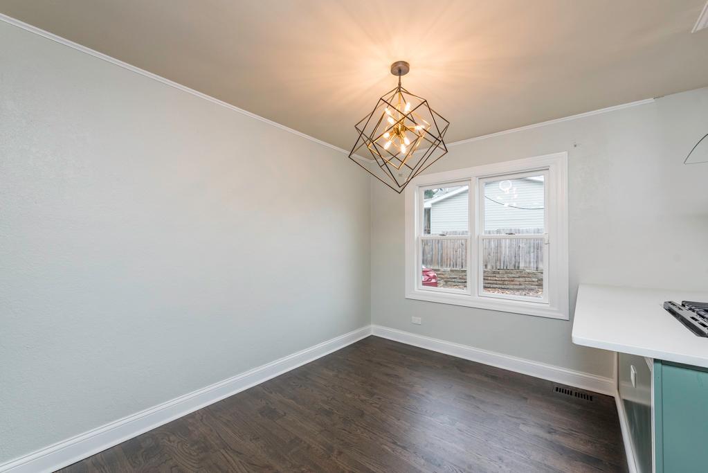 308 West Greenwood Avenue Waukegan, IL 60087 - Photo 8 of 22