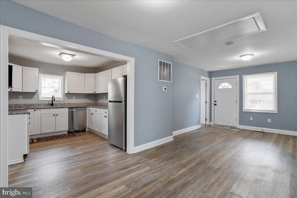 40 Clems Drive Ranson, WV 25438 - Photo 4 of 32 Living Room into Kitchen