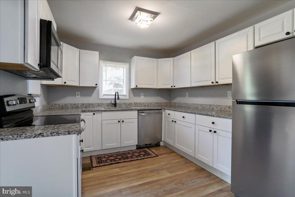 40 Clems Drive Ranson, WV 25438 - Photo 5 of 32 Kitchen