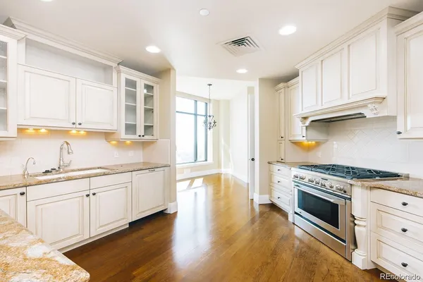 $1,125,000 | 8100 East Union Avenue, Unit 2201, Denver, CO 80237