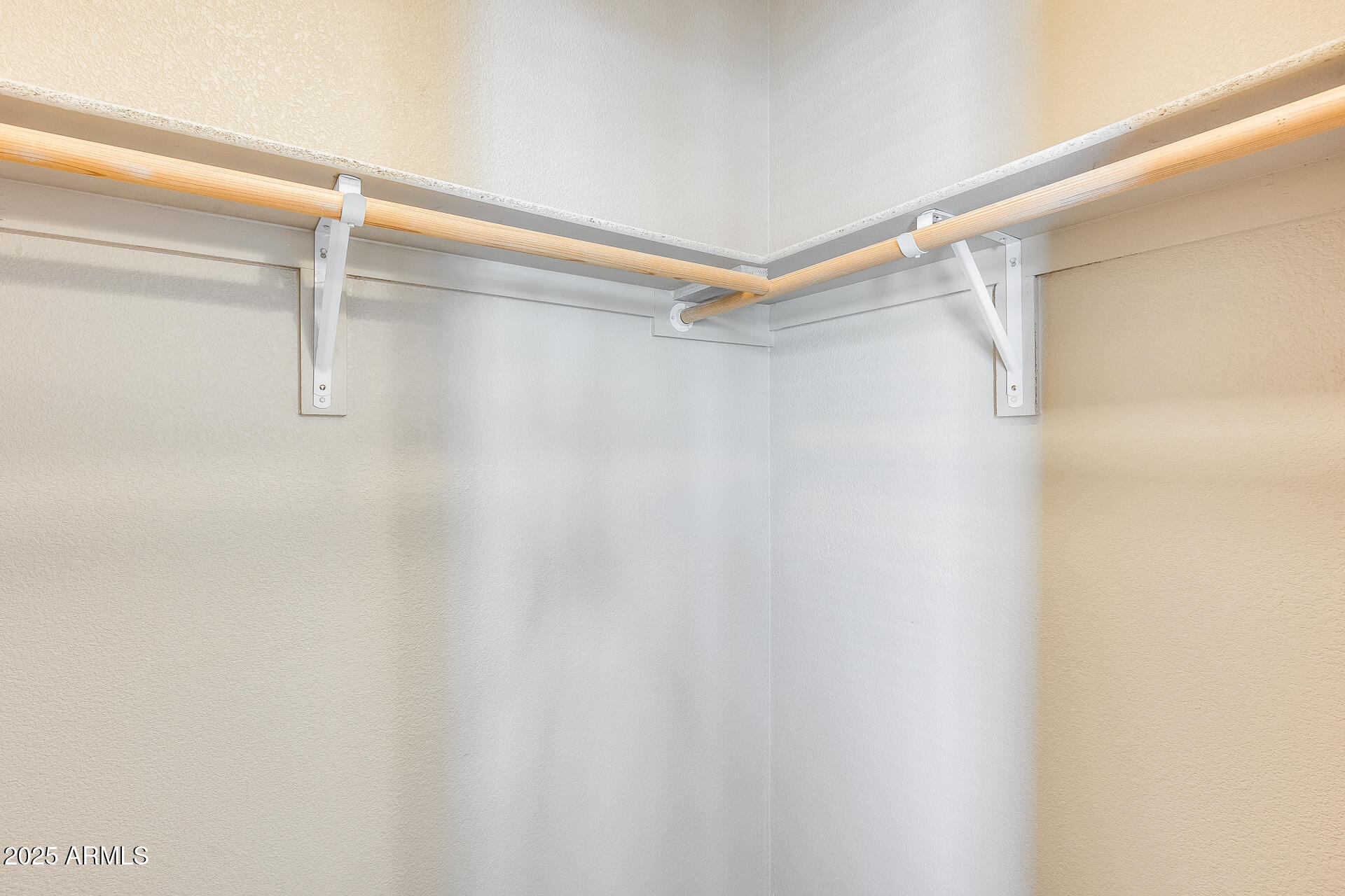 3301 South Goldfield Road, Unit 1043 Apache Junction, AZ 85119 - Photo 19 of 36 a view of a room