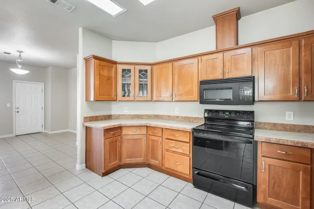 $170,000 | 3301 South Goldfield Road, Unit 1043, Apache Junction, AZ 85119
