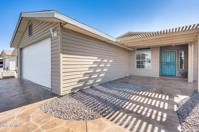 $180,000 | 3301 South Goldfield Road, Unit 1043, Apache Junction, AZ 85119