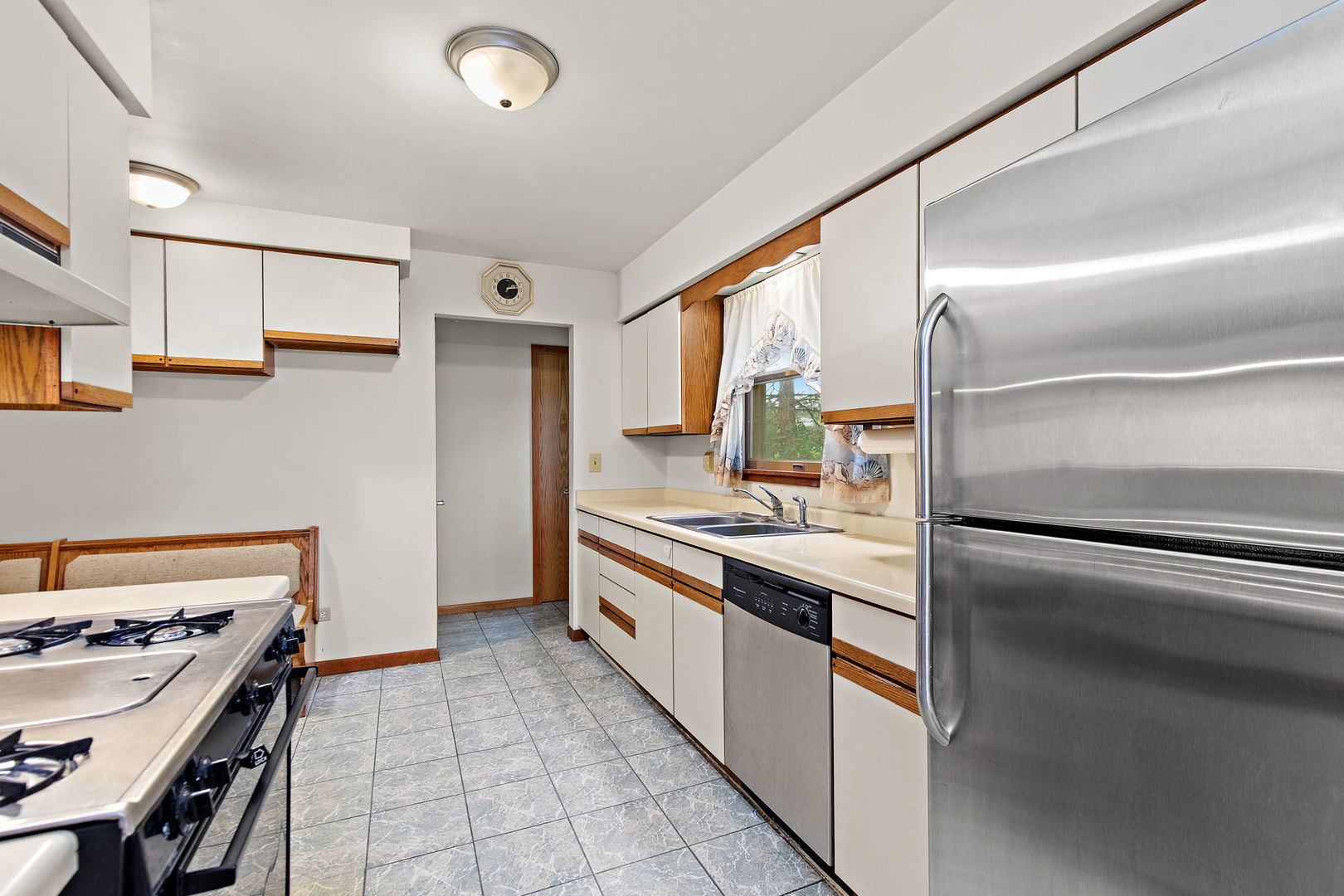 1713 Oak Street Spring Grove, IL 60081 - Photo 14 of 25 Gallery Image 14