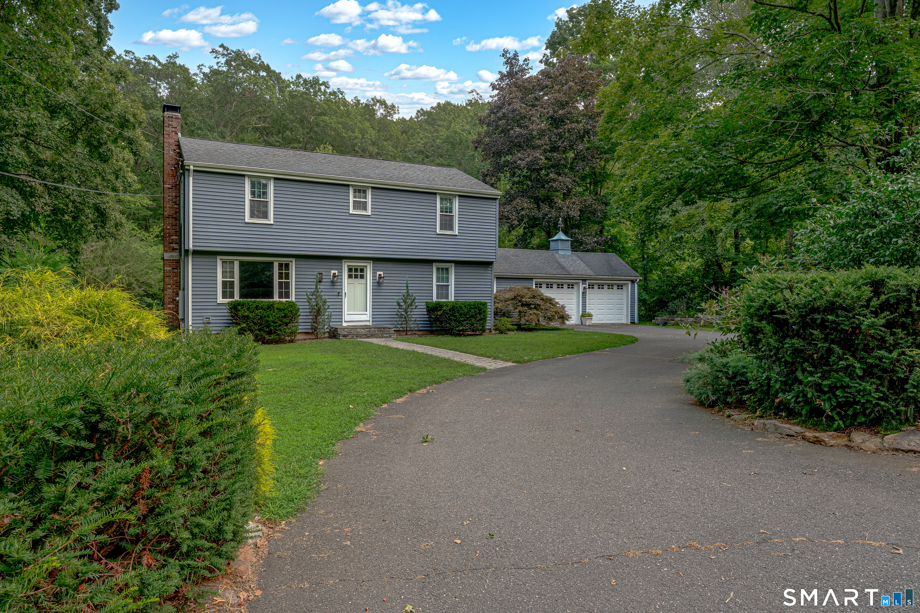 85 Oakcliff Road Middletown, CT 06457 - Photo 40 of 40 Private driveway
