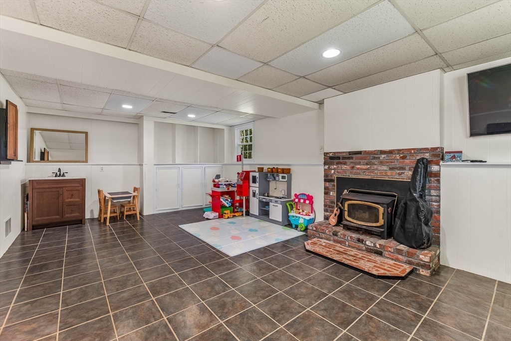 36 Carl Road Raynham, MA 02767 - Photo 25 of 39