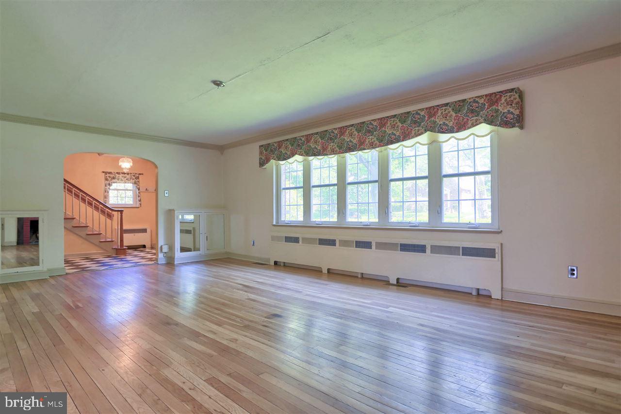 173 Irving Road York, PA 17403 - Photo 7 of 33 Gallery Image 7