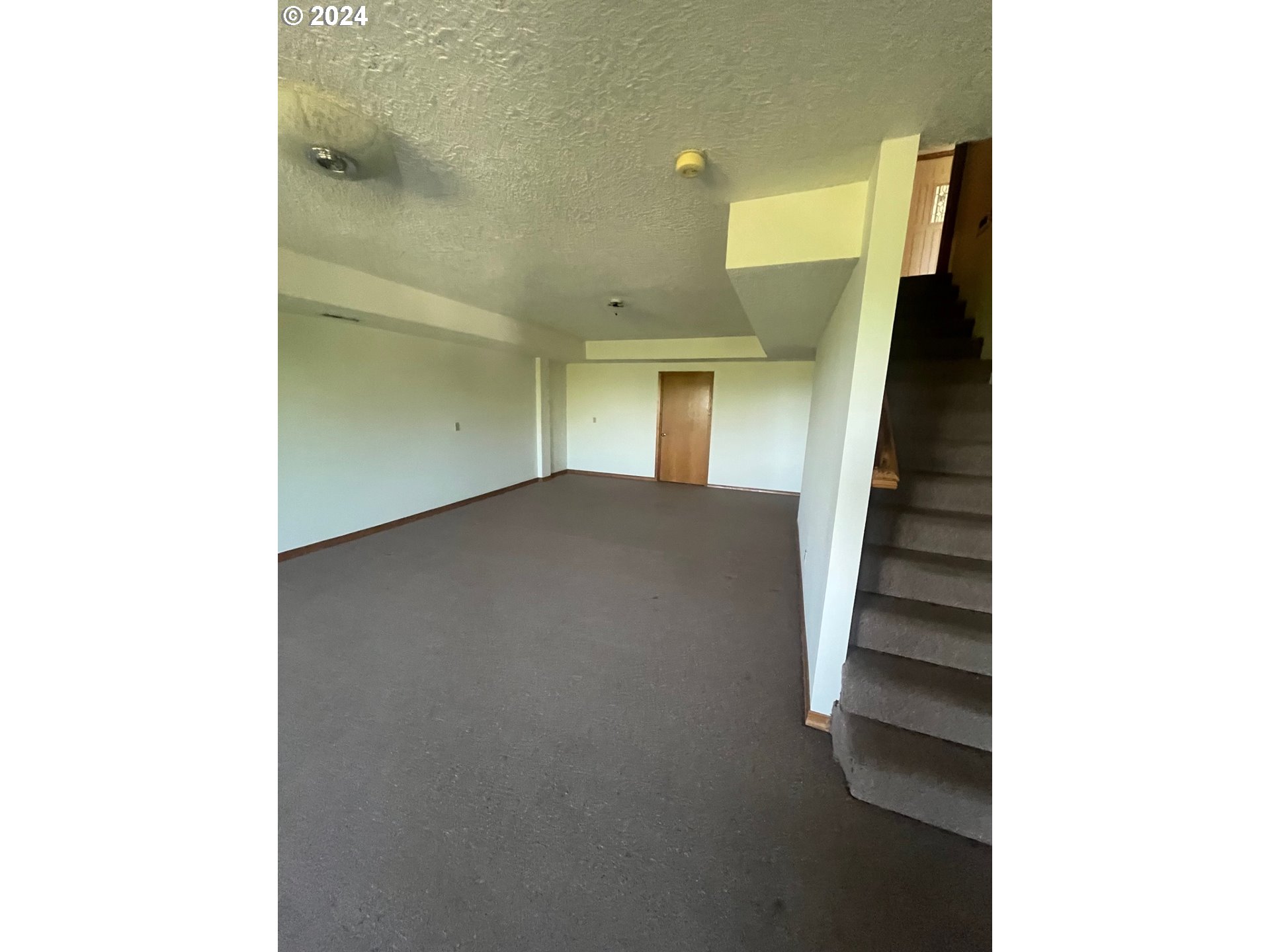 10755 Southeast 92nd Avenue Happy Valley, OR 97086 - Photo 12 of 40 a view of entryway and hall